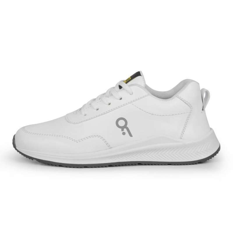 Sepatu putih brand lokal hot sale