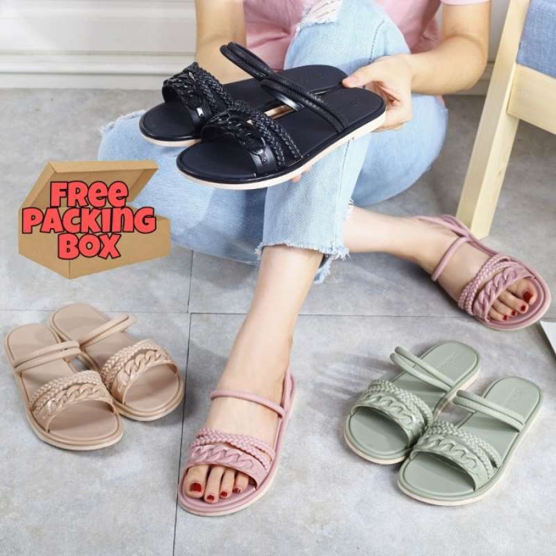 Model 2025 sandal jelly