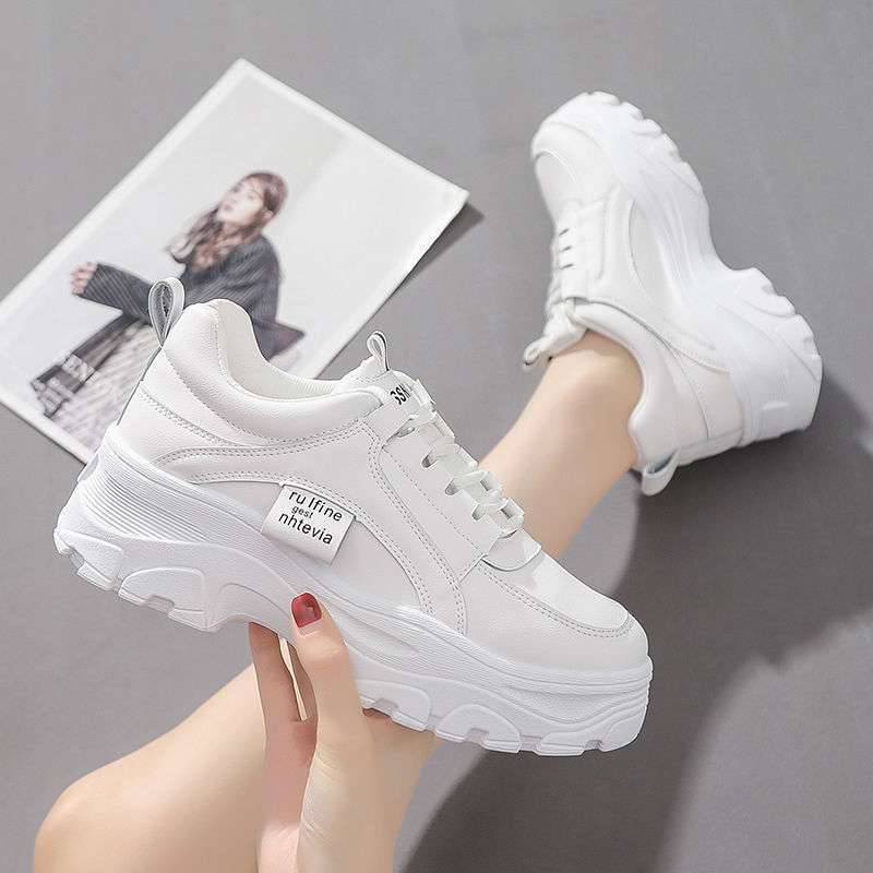 Sneaker tinggi deals