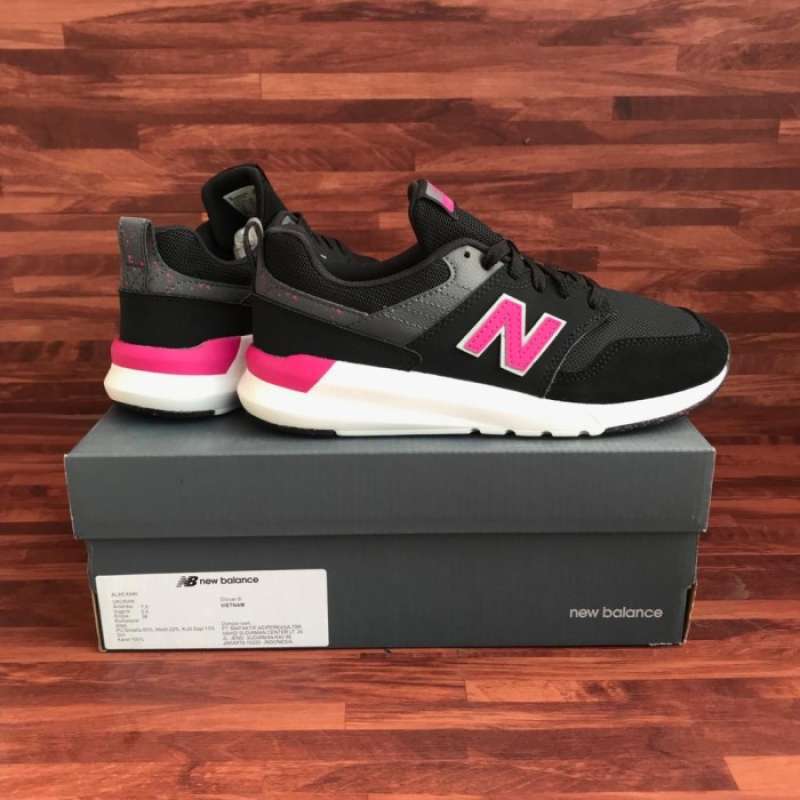 Sepatu new shop balance pink hitam