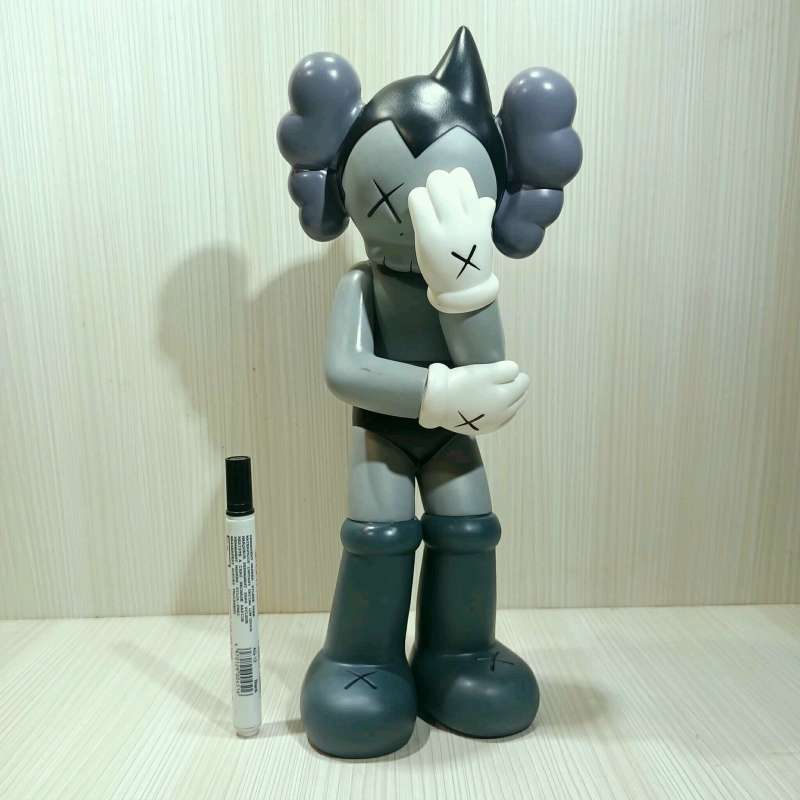 Jual kaws toys online