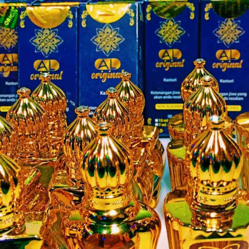 Minyak discount attar kasturi