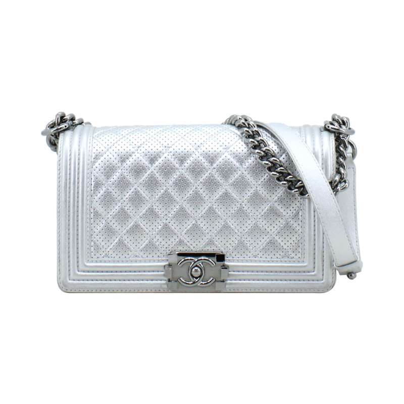 Harga chanel boy hotsell original