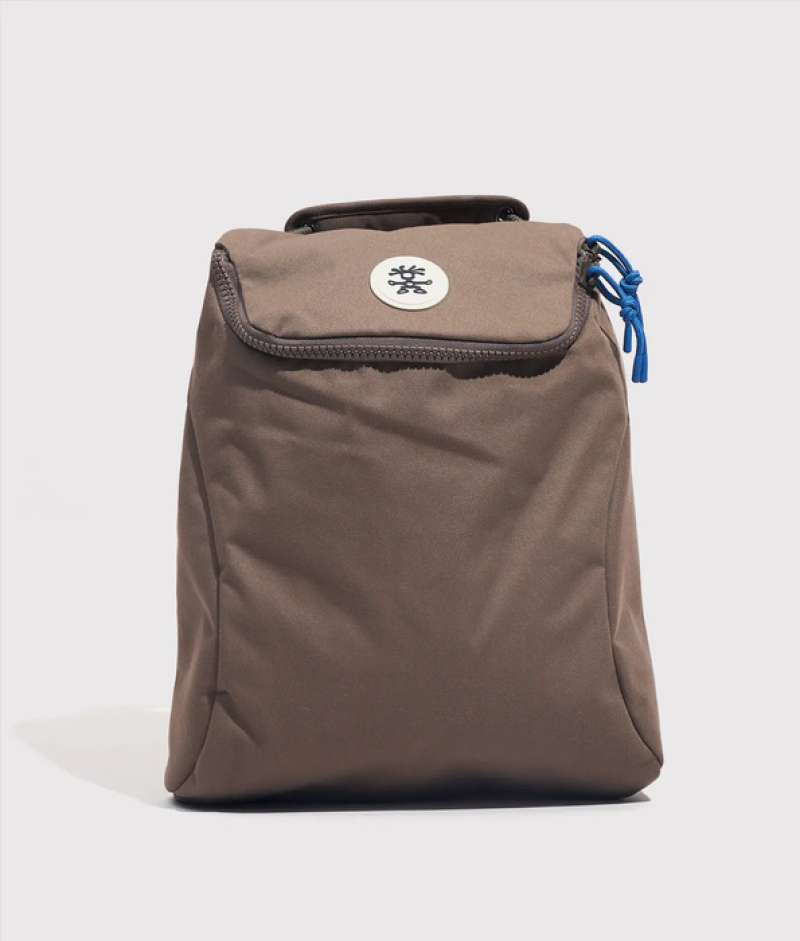Crumpler fang backpack top