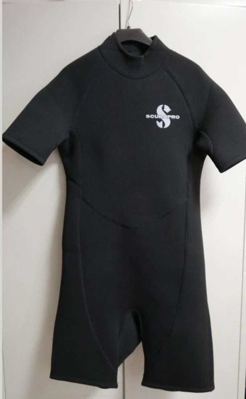 Scubapro shorty shop wetsuit 2.5 mm