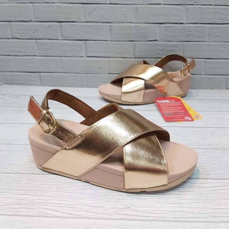 Cross sendal sale