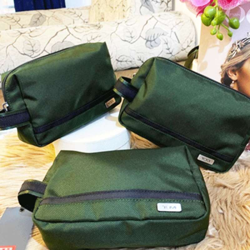 Promo T U M I Medium Kit Medium Pouch Olive Green Diskon 33 di