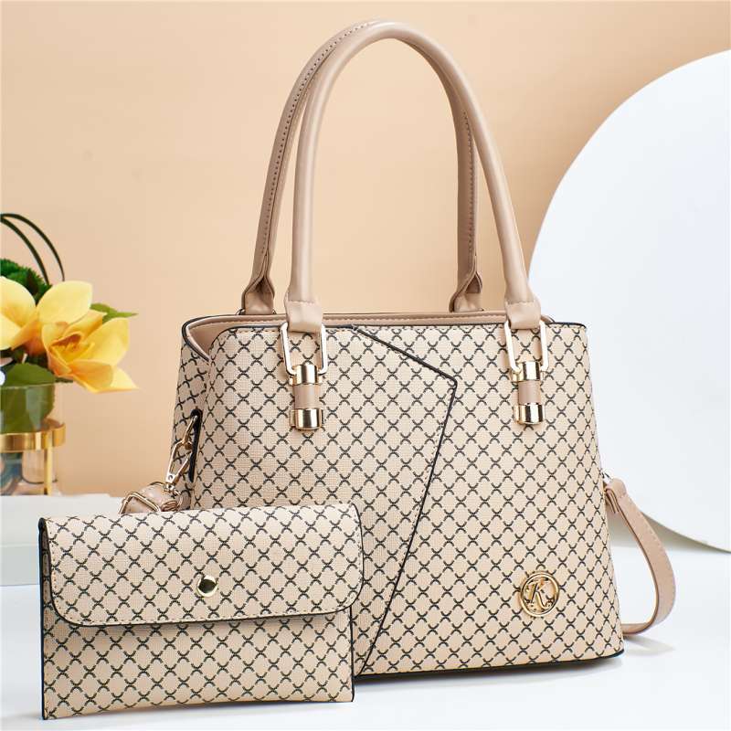 Jual Coach Sling Bag Wanita Model Terbaru Kekinian Harga