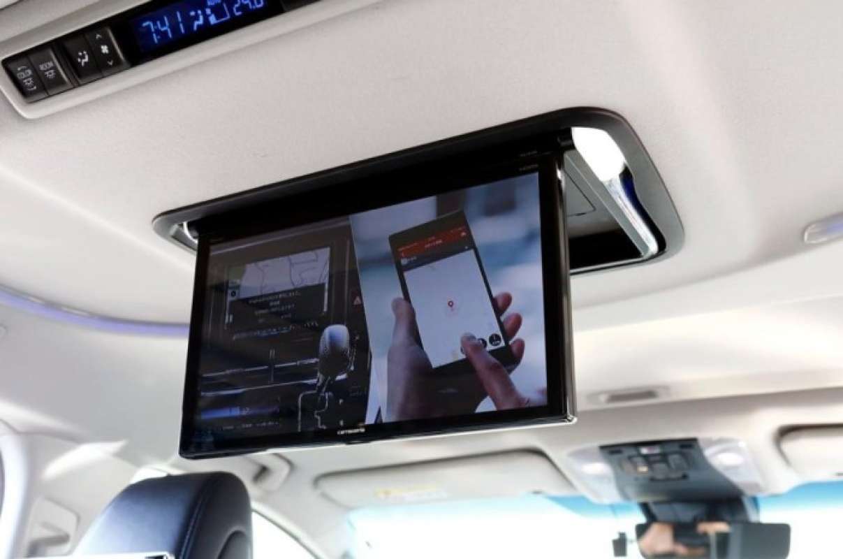Jual Tv roof plafon android. 13.3 inch Toyota Alphard. Ram 2Gb. Mirrorlink.  di Seller FLASSALE - Setu, Kota Jakarta Timur | Blibli
