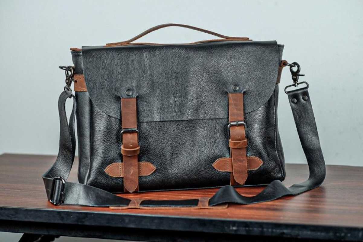 Messenger sale bag kulit