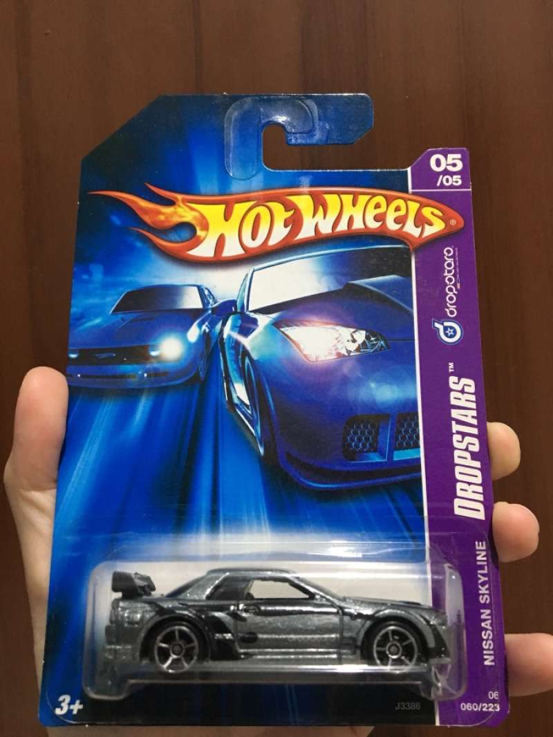 Promo Hot Wheels NISSAN Skyline Dropstars Silver Colour Diskon