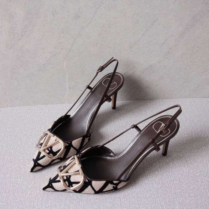 Harga heels valentino shop