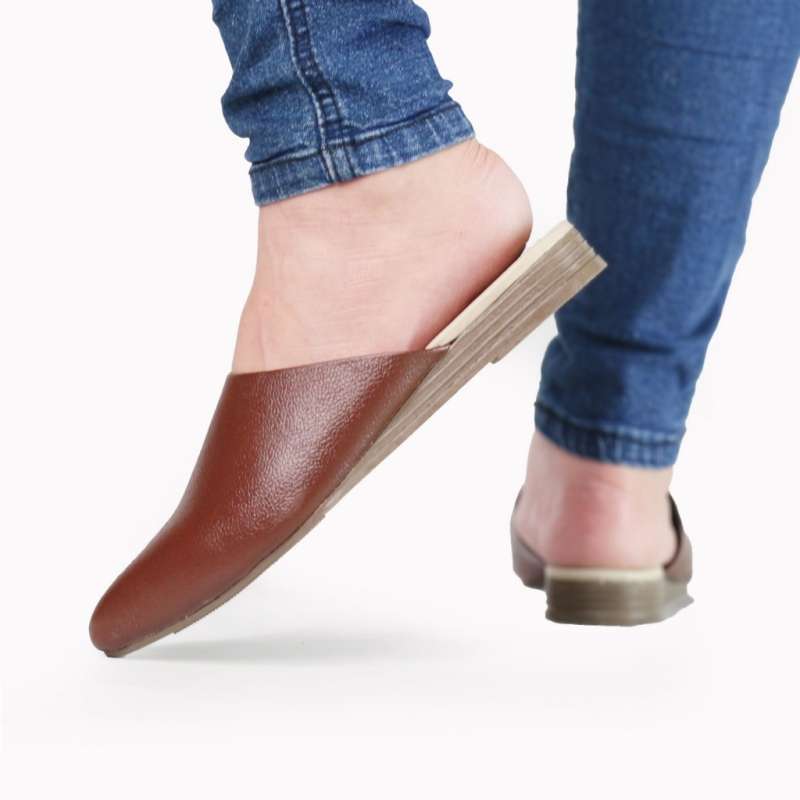 Hazel leather women's discount jutti mule flats