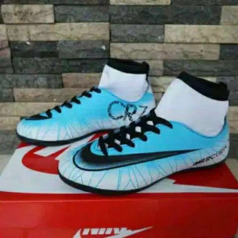 Sepatu futsal nike cr7 terbaru hotsell