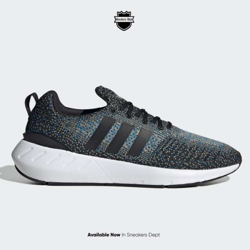 Harga sepatu on sale swift run