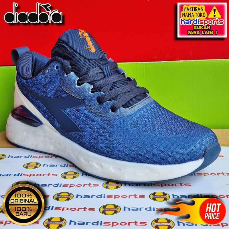 Sepatu diadora shop running pria