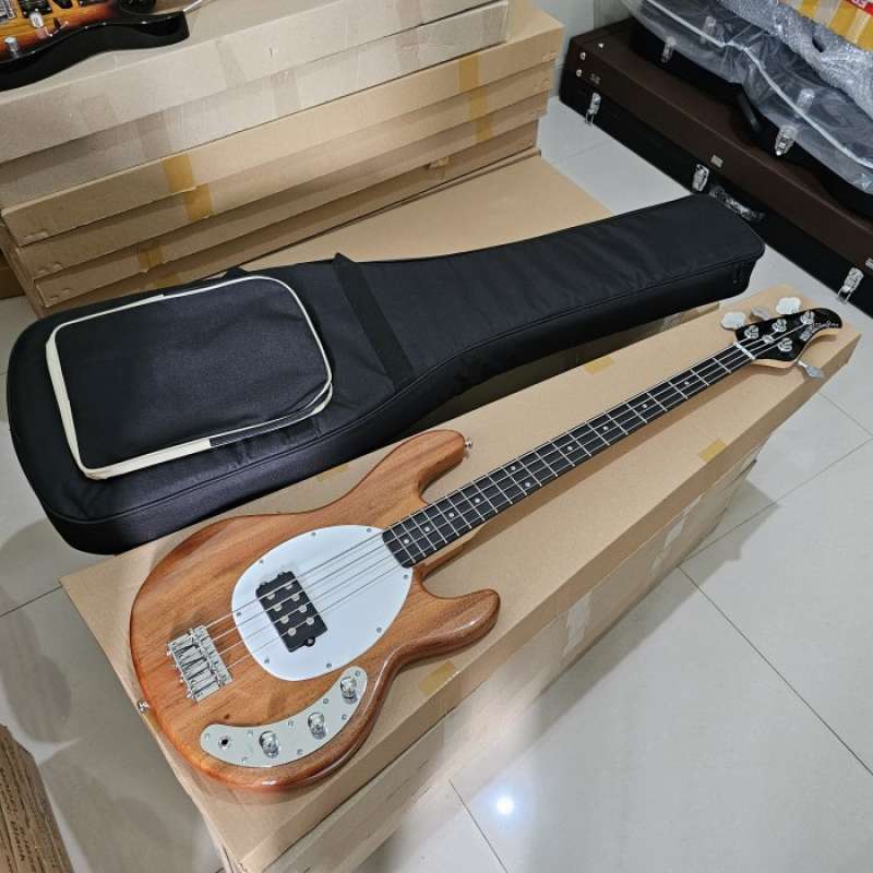 Gitar outlet bass musicman