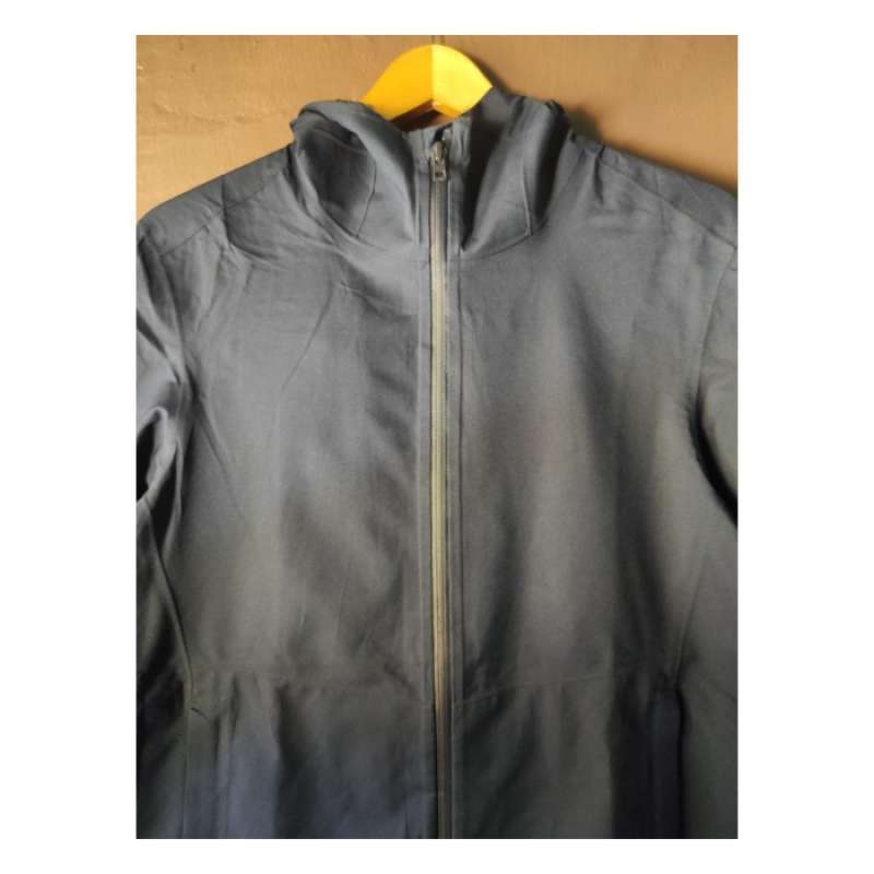 Jaket on sale kulit uniqlo