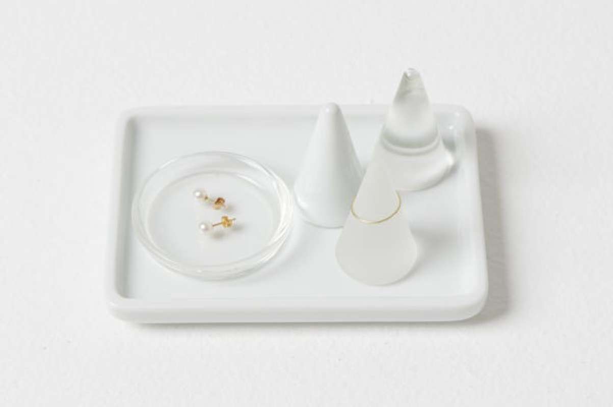 Muji top ring holder
