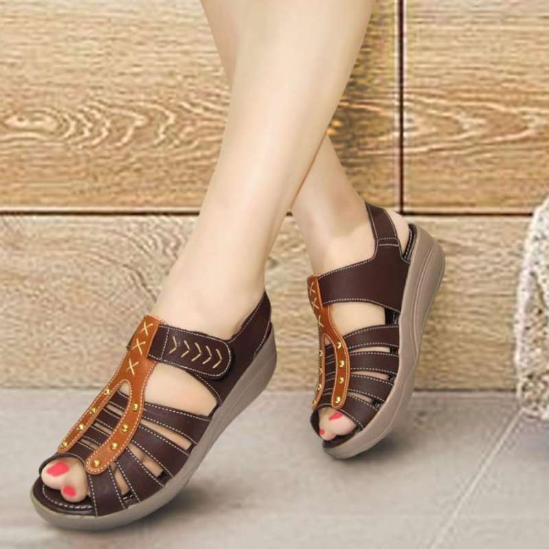 Sepatu sandal wanita kickers original 2025