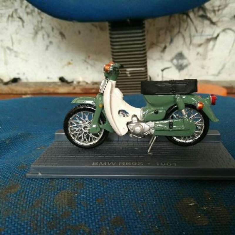 Jual Miniatur Motor Honda Bebek 70 Klasik Antik di Seller Andalas