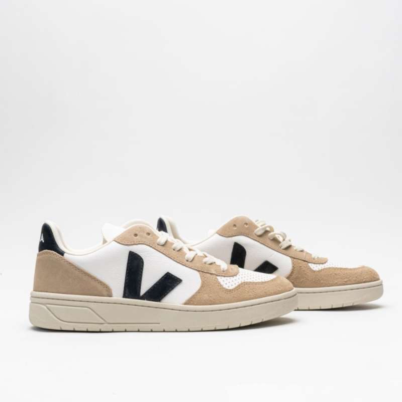 Veja V-10 Chromefree Leather Low Top Sneakers Extra White