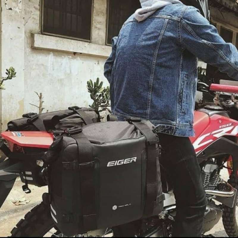 Side bag clearance eiger