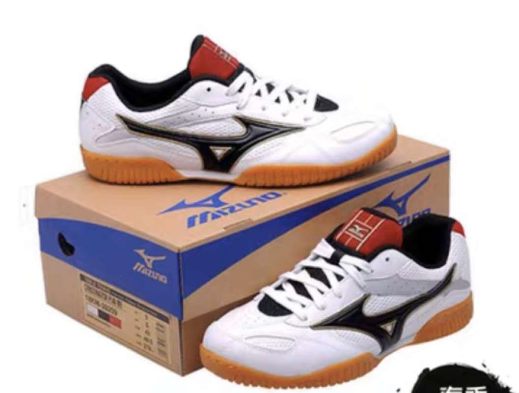 Sepatu pingpong on sale mizuno