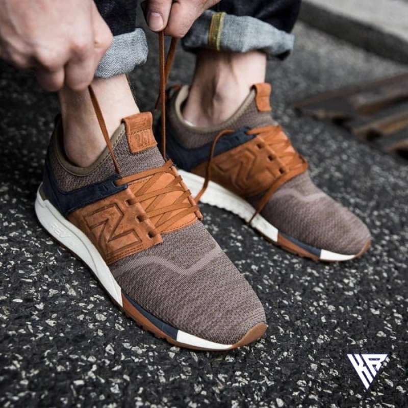 Harga sepatu new balance 247 luxe discount