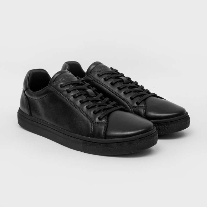Promo Sepatu Sneakers Kulit Pria Royal V2 Hitam Kalvert Shoes 43 39 Diskon 30 Di Seller Gudangbarang Petir Kota Tangerang Blibli