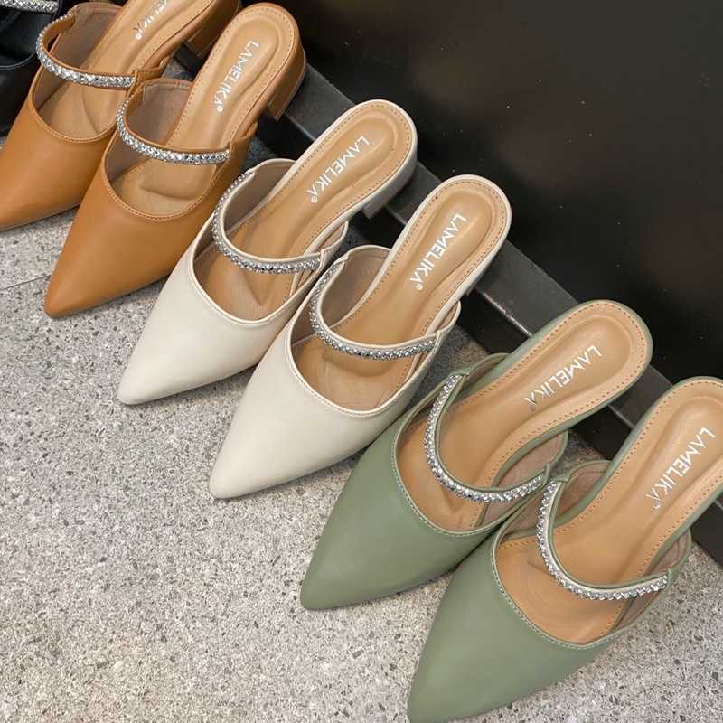 koleksi sepatu pesta wanita