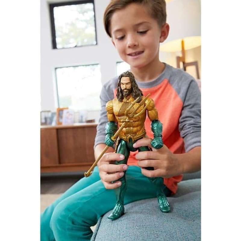 Aquaman trident online strike figure