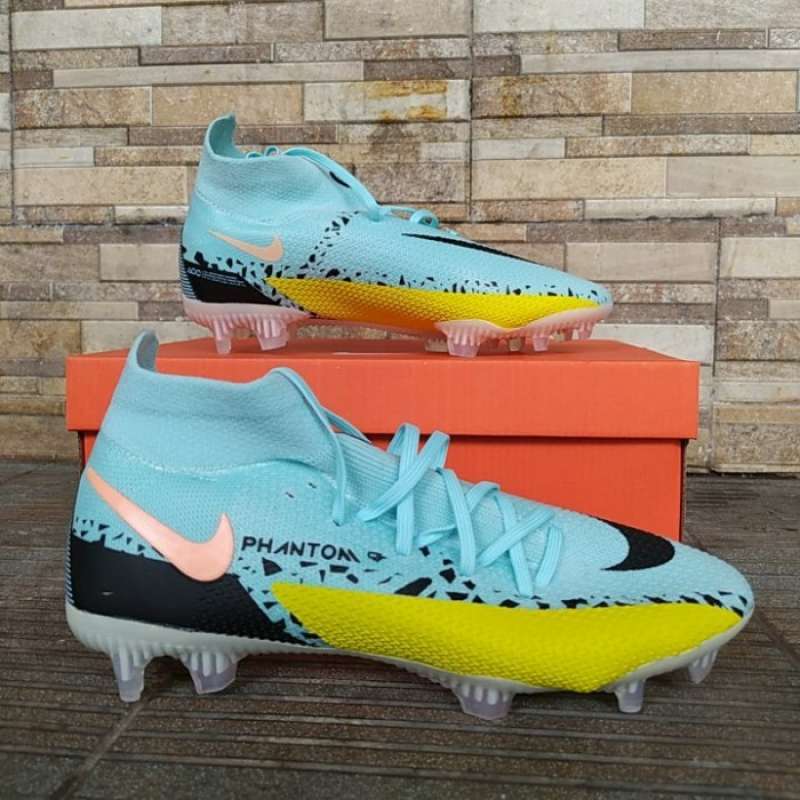 Sepatu bola nike play ice store