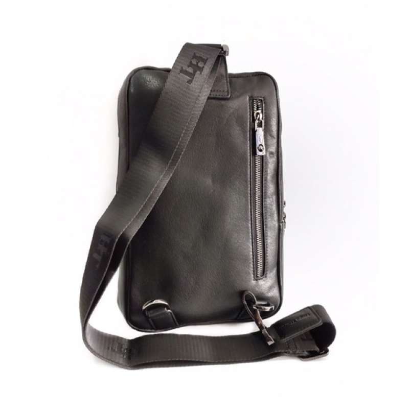 Esquire 2025 sling bag