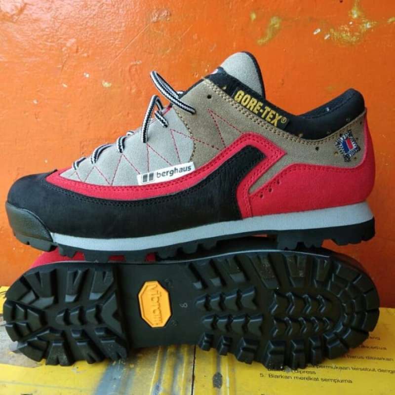 Sepatu berghaus lokal waterproof. Vibram