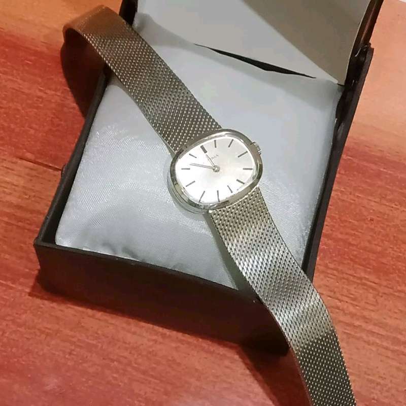 Jam tangan manual clearance winding