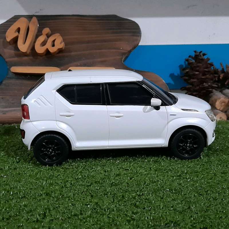 Jual Dievast Miniatur Suzuki Ignis Skala 1:18 Di Seller