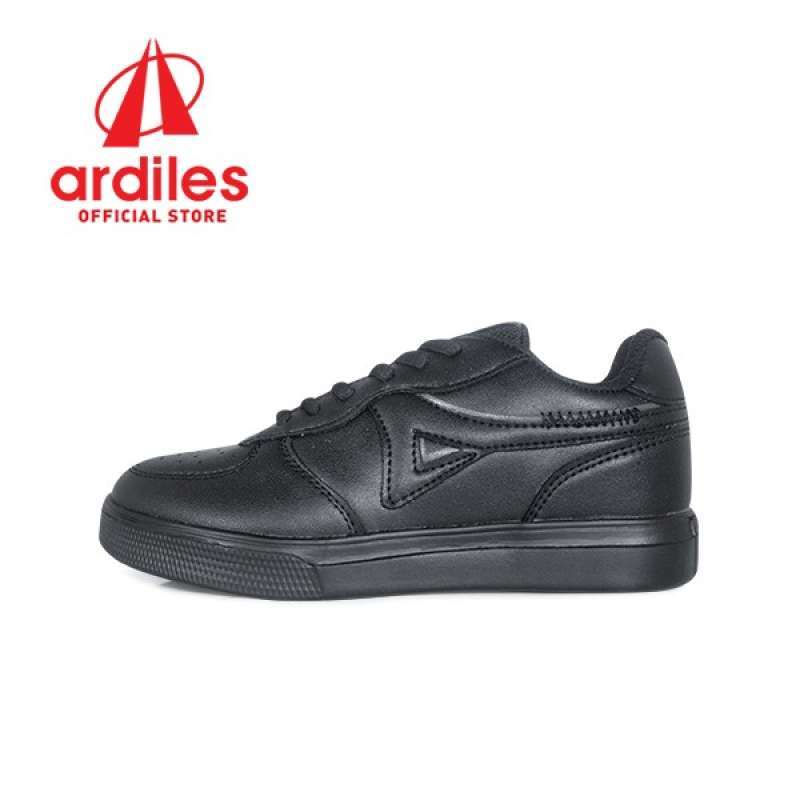 Harga diadora hot sale gilberto white