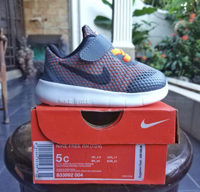 Nike free rn infant hotsell
