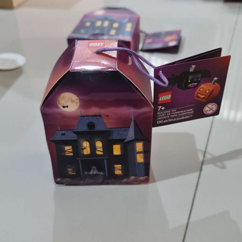 Lego pumpkin 2025 and bat duo