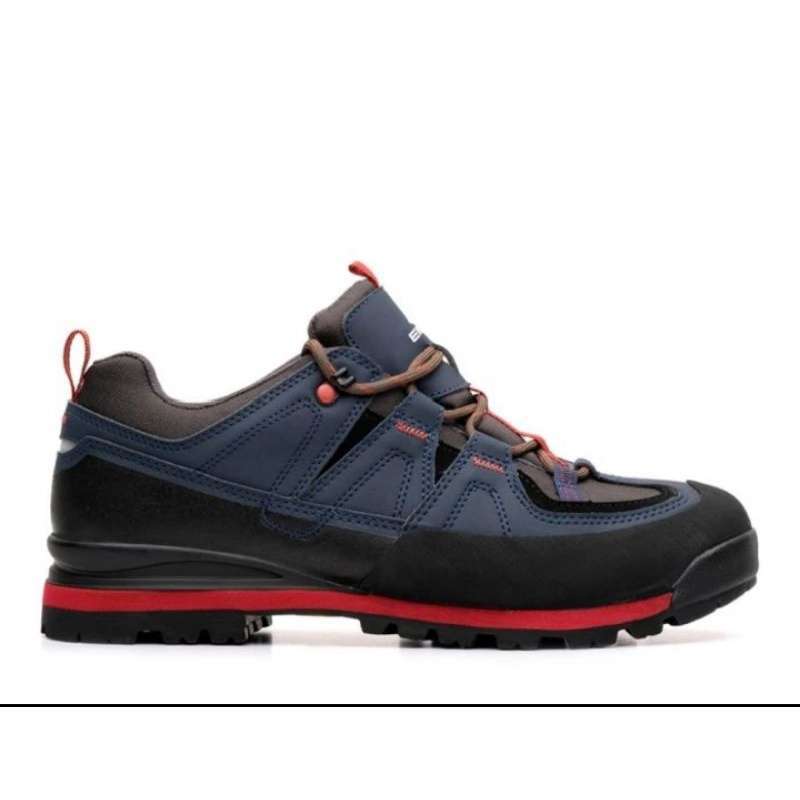 Sepatu hiking nike original online