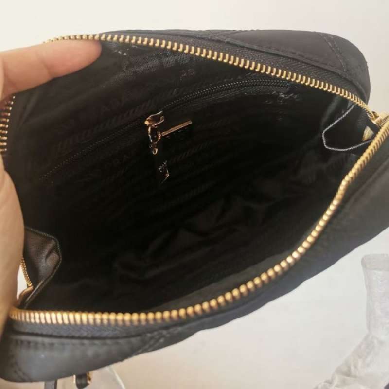 Prada vip gift bag hot sale