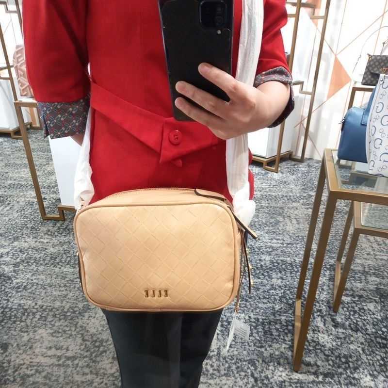 Tas Elle Sling Bag 41453 Gold 2 Sekat Tas Selempang Wanita Original
