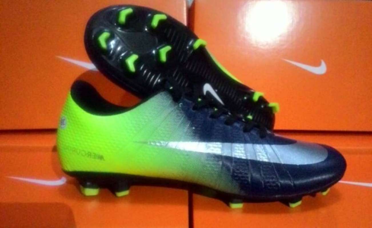 Harga sepatu futsal outlet nike hypervenom kw super