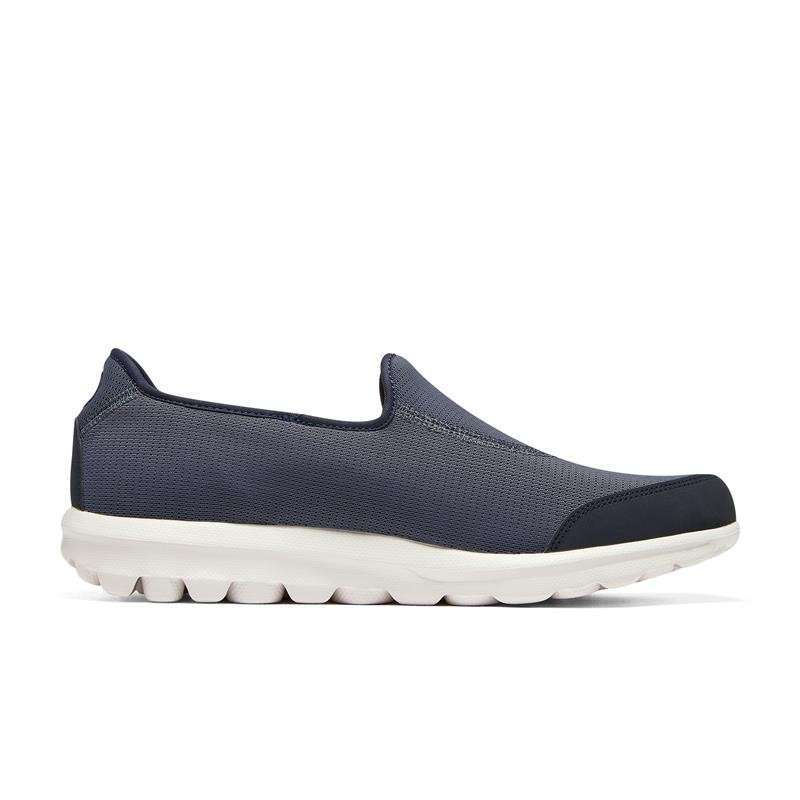 Sepatu slip top on skechers