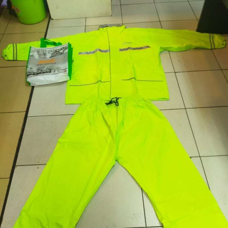 Axio raincoat hot sale