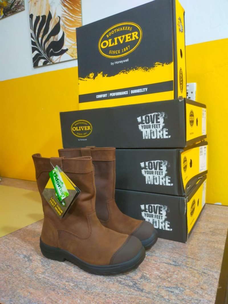 Oliver pull outlet on boots