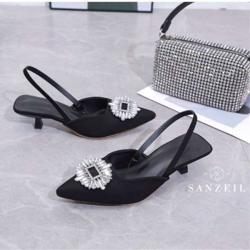 Sepatu high heels branded on sale