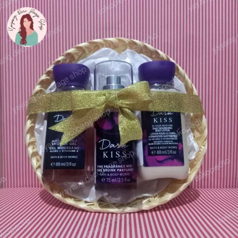 Dark kiss clearance gift set