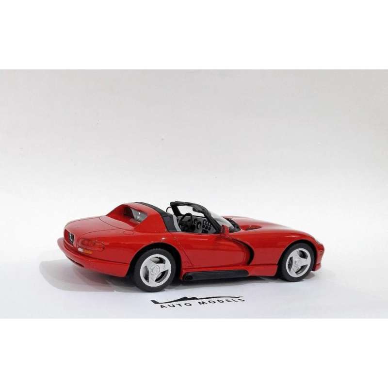 MotorMax 1:18 Dodge Viper SRT-10 Année 2003 rouge 73137RD modèle